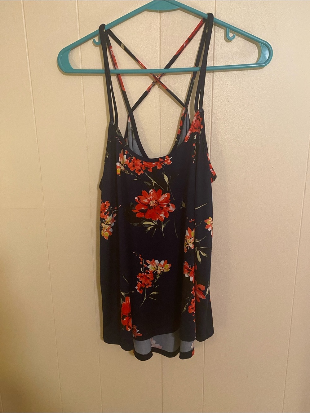 Papermoon Women’s Navy Floral criss-cross back top medium